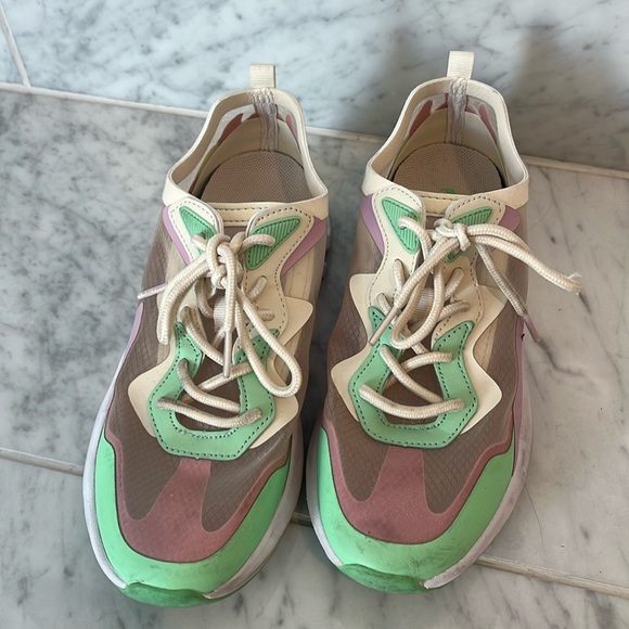 Fabletics training shoes 7.5 - Picture 4 of 4